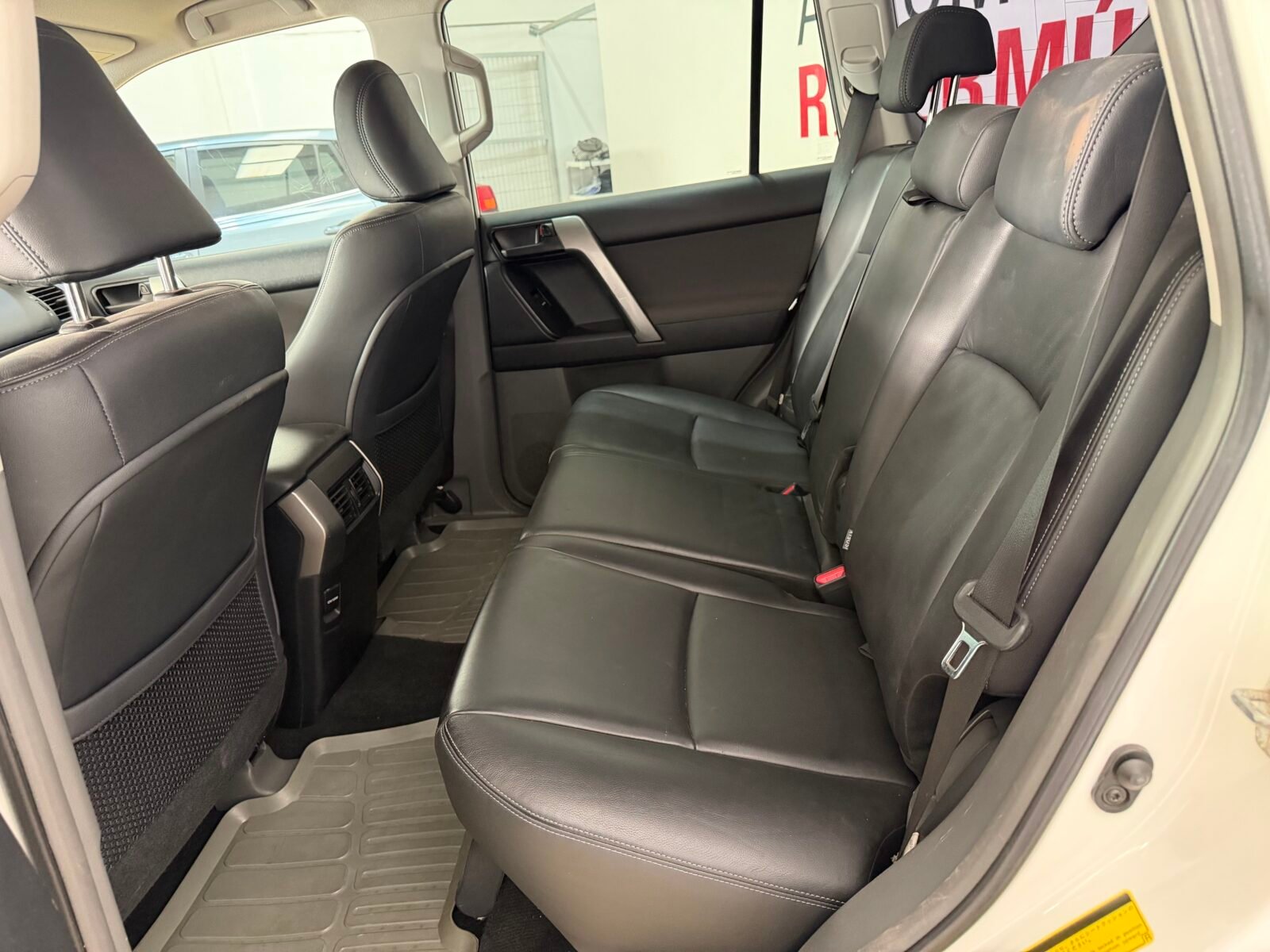 TOYOTA Land Cruiser 3.0 D4D NX