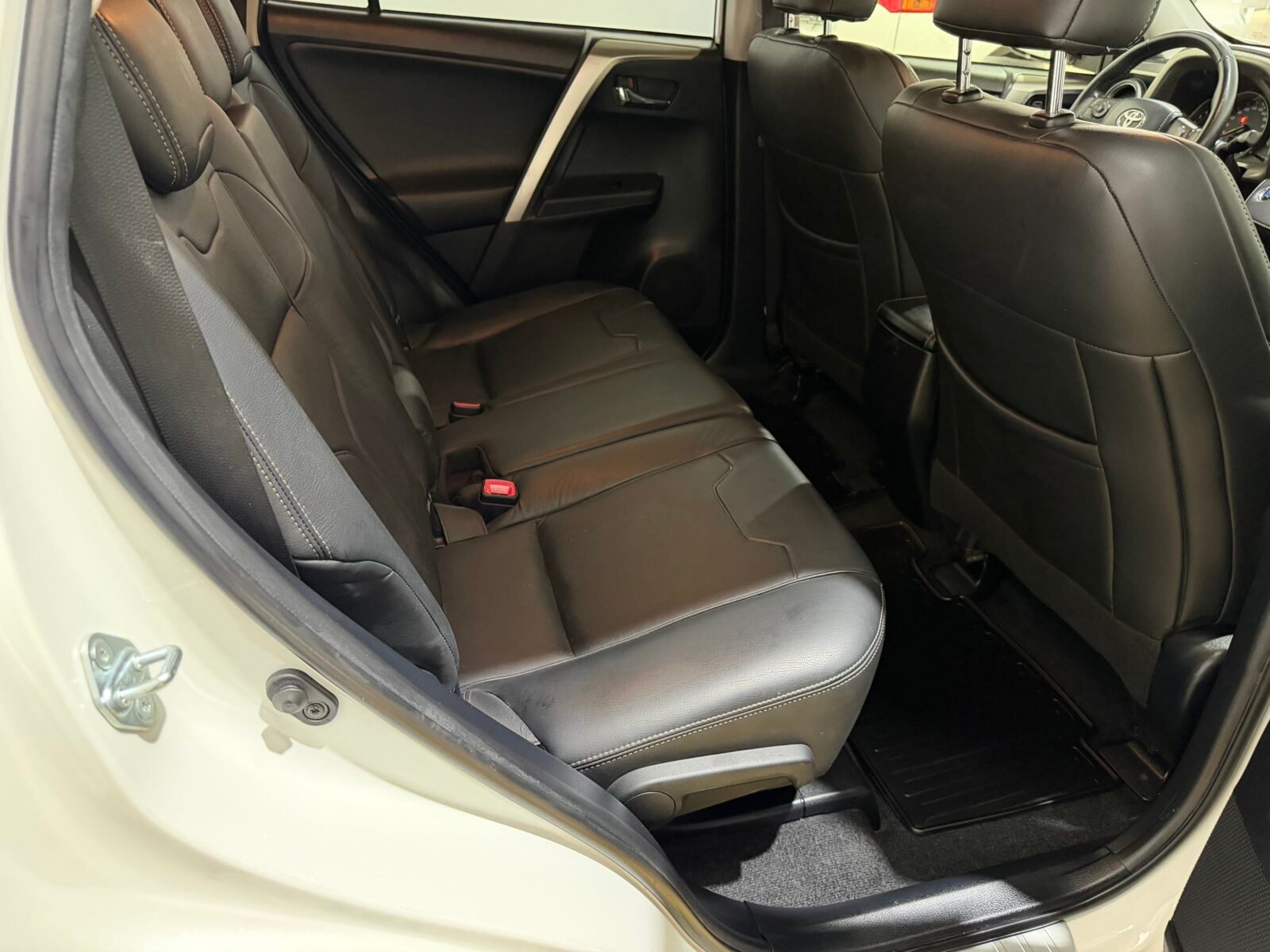 TOYOTA Rav4 Excutive