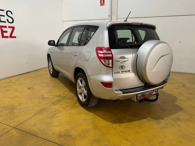 TOYOTA Rav4 2.2 D4D Advance 4x4
